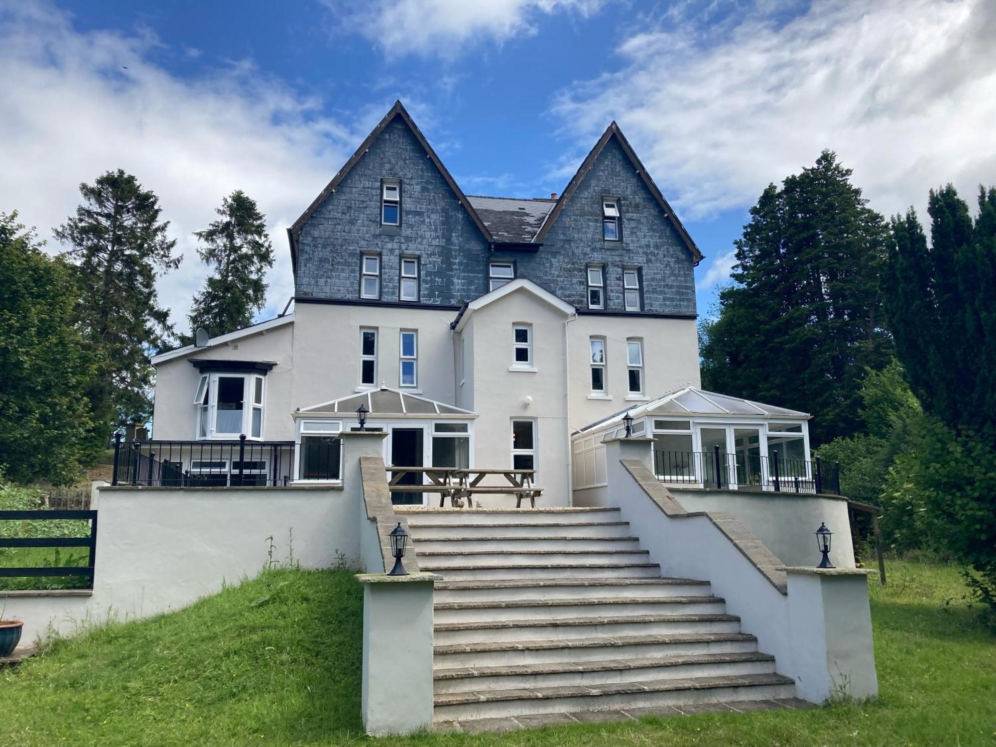 Serenity House Wales 兰加马赫韦尔斯 外观 照片