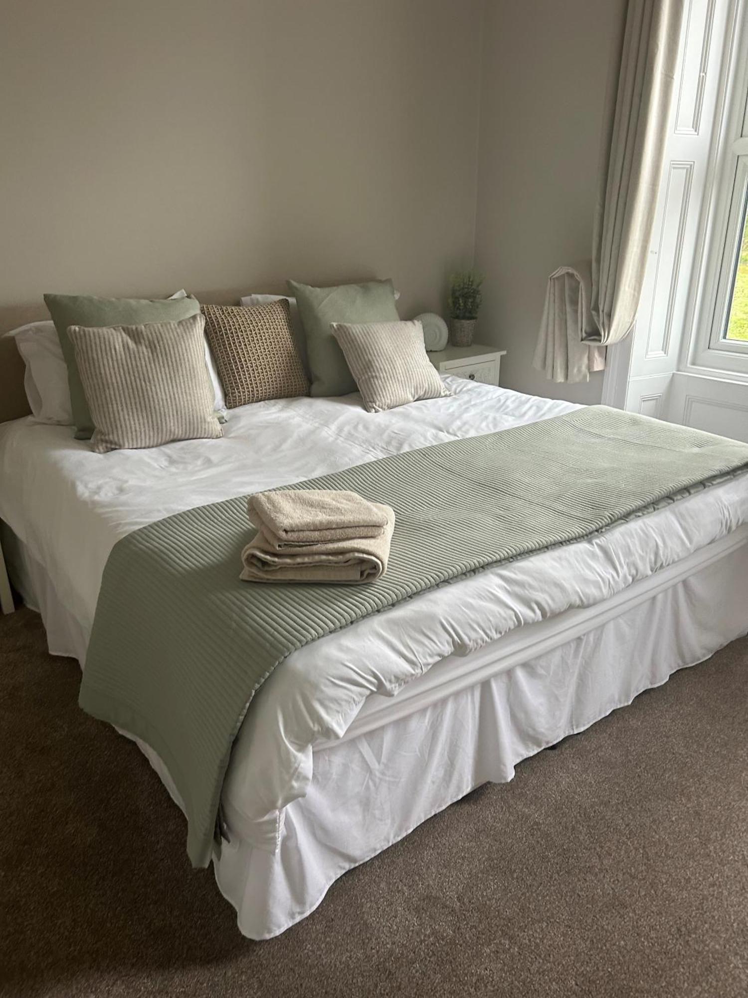 Serenity House Wales 兰加马赫韦尔斯 外观 照片